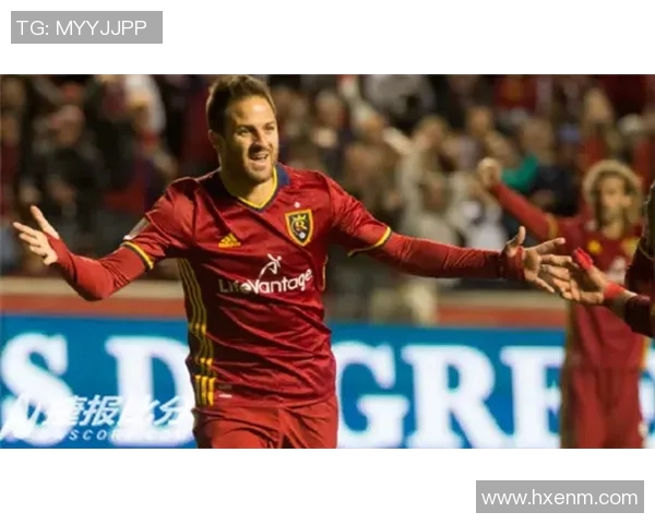 西雅图音速队与洛杉矶球队的激烈对决展现足球魅力与激情碰撞 西雅图音速队与洛杉矶球队的激烈对决展现足球魅力与激情碰撞