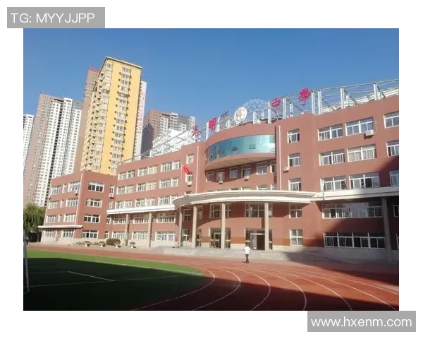 韩硕：从青涩学子到职场精英的成长之路与奋斗故事