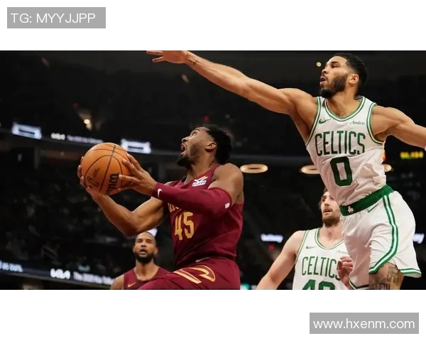 皇家盐湖城与急流的激烈对决展现篮球魅力与团队精神的完美结合 皇家盐湖城与急流的激烈对决展现篮球魅力与团队精神的完美结合